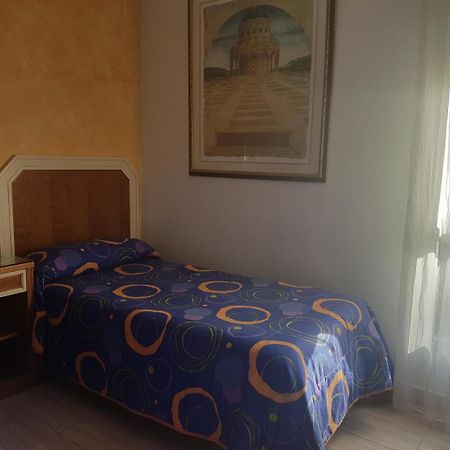 Hostal Conchi Miranda de Ebro Εξωτερικό φωτογραφία