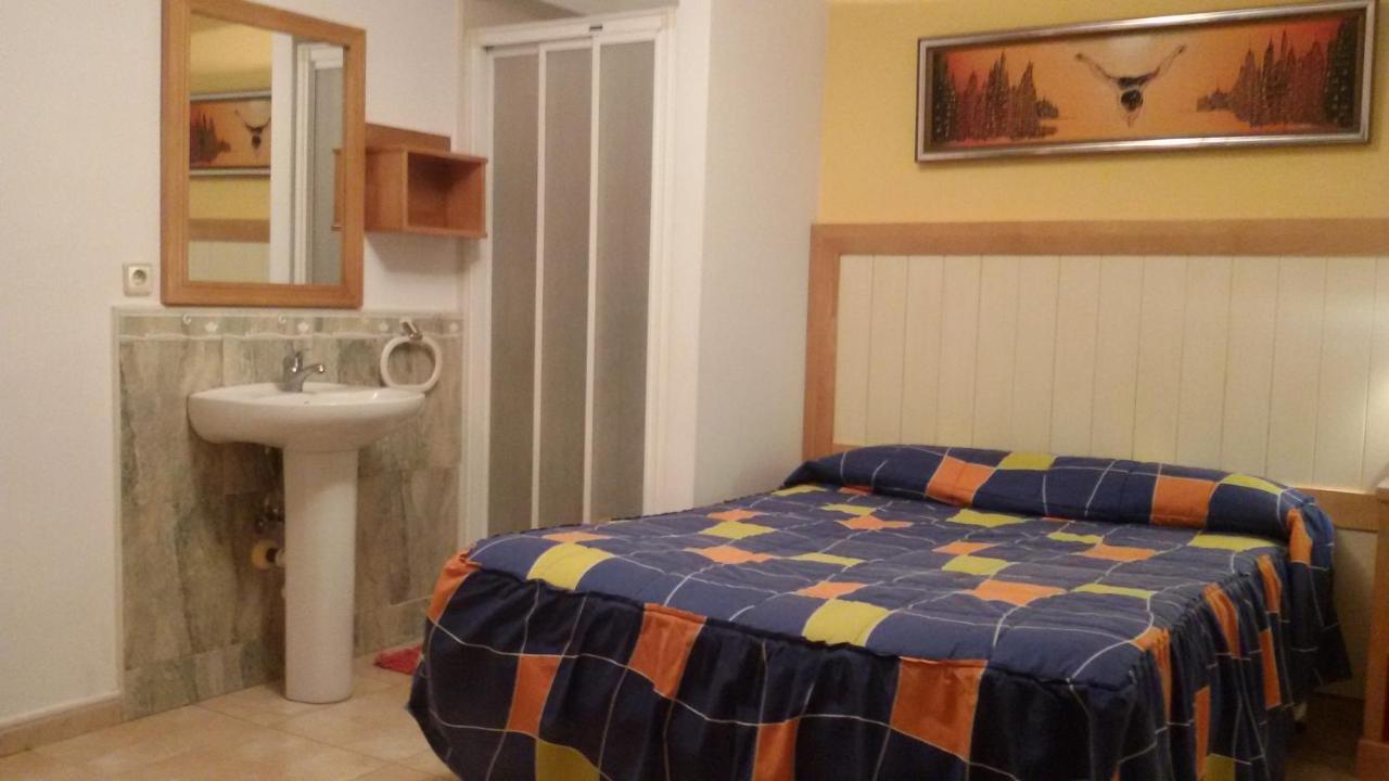 Hostal Conchi Miranda de Ebro Εξωτερικό φωτογραφία