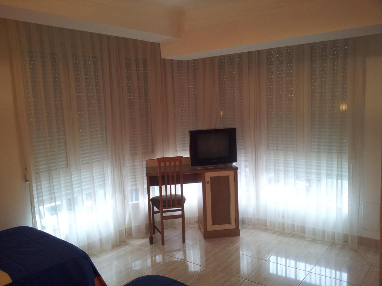 Hostal Conchi Miranda de Ebro Εξωτερικό φωτογραφία